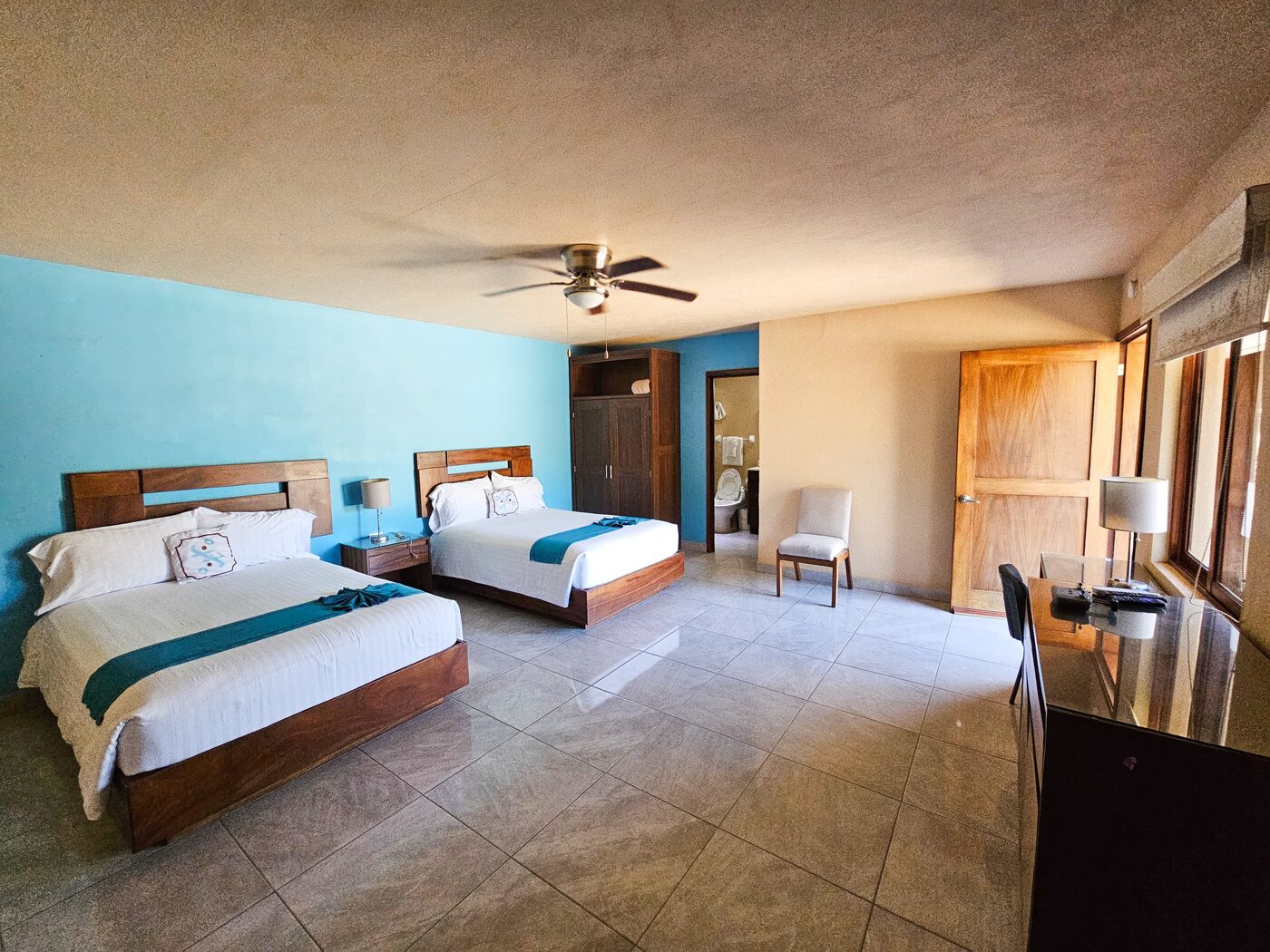 Habitación con baño privado